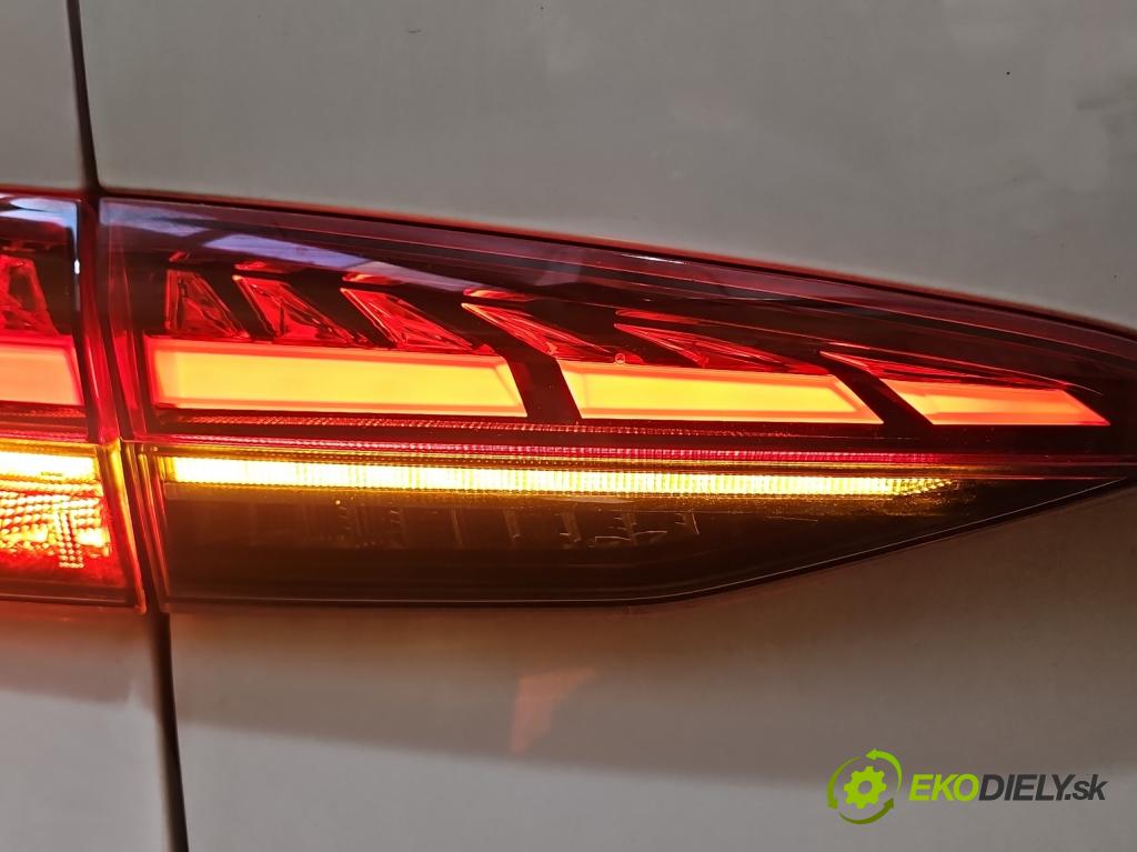 Skoda Octavia IV 2019- 1.5 TSI 150 HP automatic 110 kW 1498 cm3 5- svetlo / reflektor zadné ľavé 5E7945307B (Kľučka dverí ostatné)