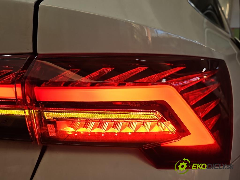 Skoda Octavia IV 2019- 1.5 TSI 150 HP automatic 110 kW 1498 cm3 5- svetlo / reflektor zadné pravé 5E3945208B (Kľučka dverí ostatné)