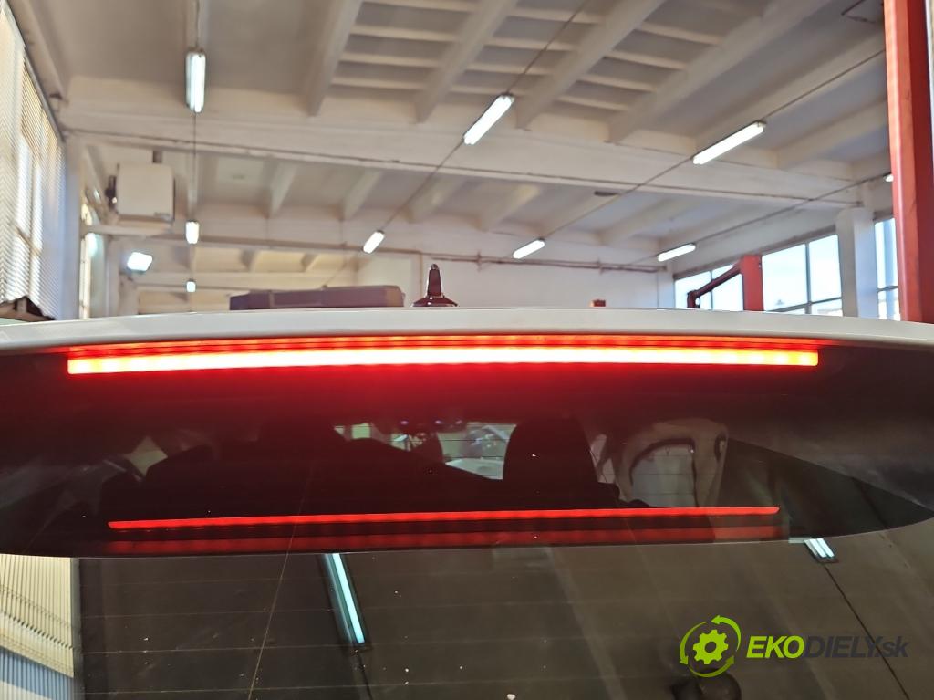 Skoda Octavia IV 2019- 1.5 TSI 150 HP automatic 110 kW 1498 cm3 5- světlo: stop: 5E7945097