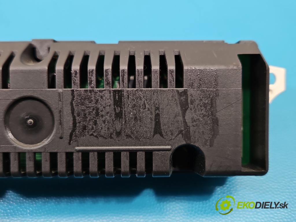 Peugeot 207 1.4 16V 95 HP manual 70 kW 1397 cm3 3- Zobrazit: 5555502902 (Prístrojová doska)