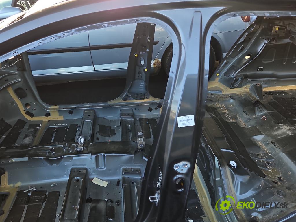 Ford Focus Mk4 2018- 1.5 TDCI 120 hp automatic 88 kW 1499 cm3 5- práh levý  (Karoserie ostatní)