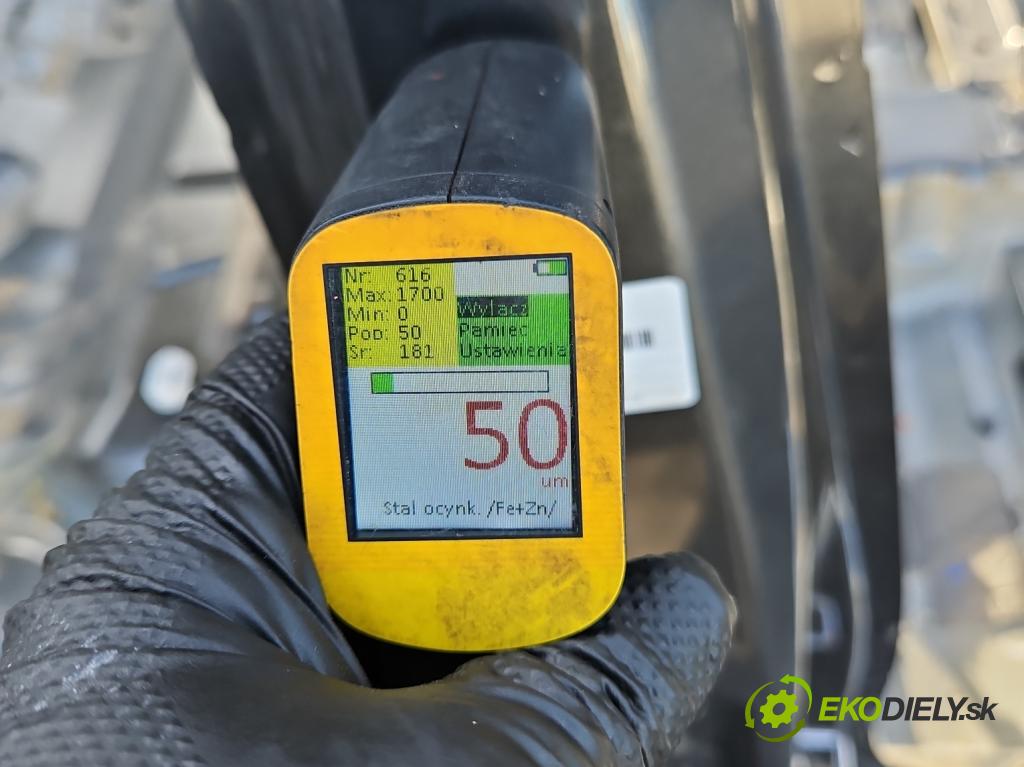 Ford Focus Mk4 2018- 1.5 TDCI 120 hp automatic 88 kW 1499 cm3 5- práh pravý  (Karoserie ostatní)