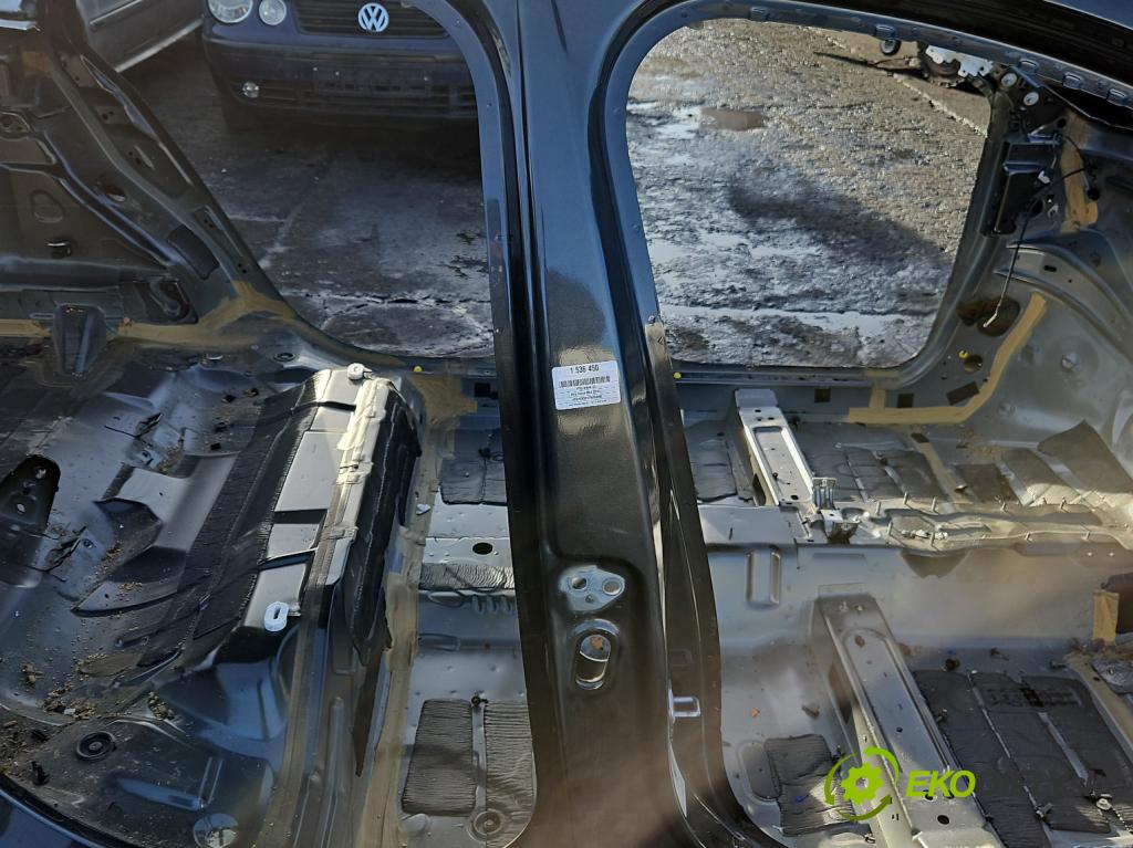 Ford Focus Mk4 2018- 1.5 TDCI 120 hp automatic 88 kW 1499 cm3 5- práh pravý  (Karoserie ostatní)