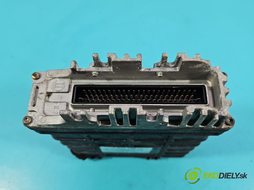 Vw Passat B4 1993-1997 1.6 8V 101 HP manual 74 kW 1595 cm3 5- riadiaca jednotka motora 0261203686