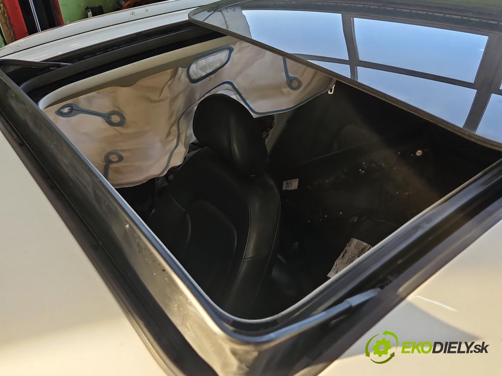 Audi Q5 2008-2016 2.0 TFSI 224 hp automatic 165 kW 1984 cm3 5- Střešní okno: 8R0877041B (Sklo karoserie)