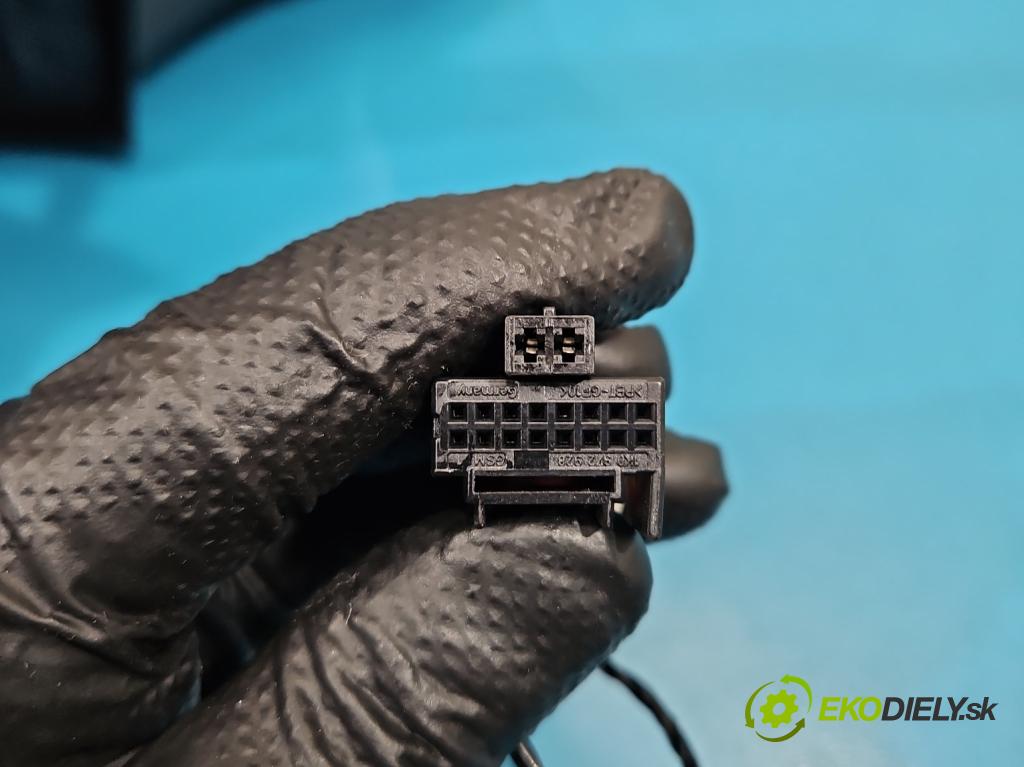 Audi Q5 2008-2016 2.0 TFSI 224 hp automatic 165 kW 1984 cm3 5- zpětné zrcátko pravé 8R1857410L (Klika dveří ostatní)