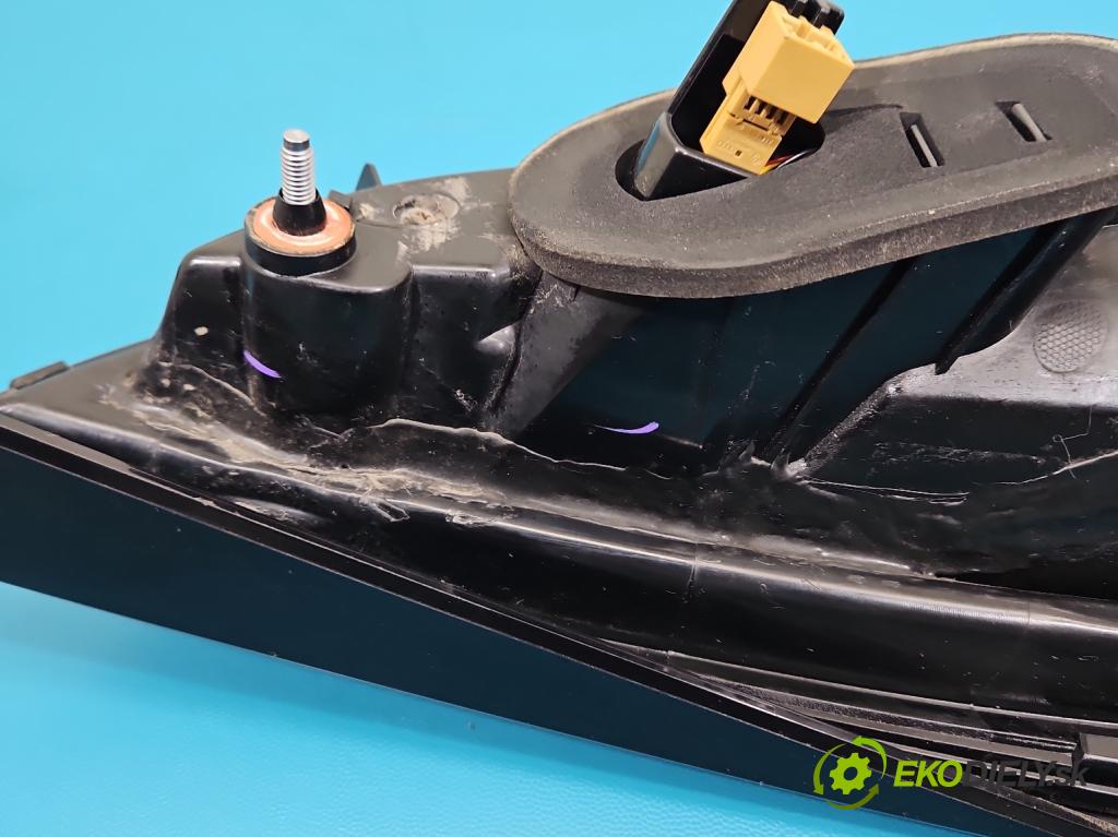 Audi Q5 2008-2016 2.0 TFSI 224 hp automatic 165 kW 1984 cm3 5- světlo zadní levé  (Klika dveří ostatní)