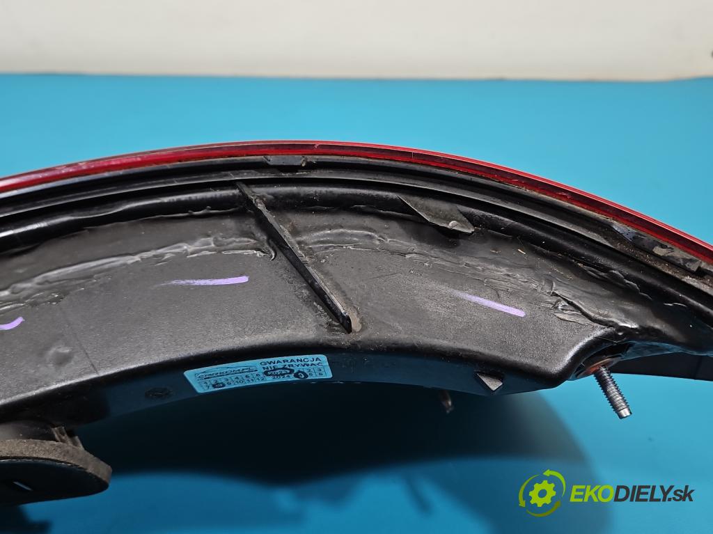 Audi Q5 2008-2016 2.0 TFSI 224 hp automatic 165 kW 1984 cm3 5- světlo zadní levé  (Klika dveří ostatní)