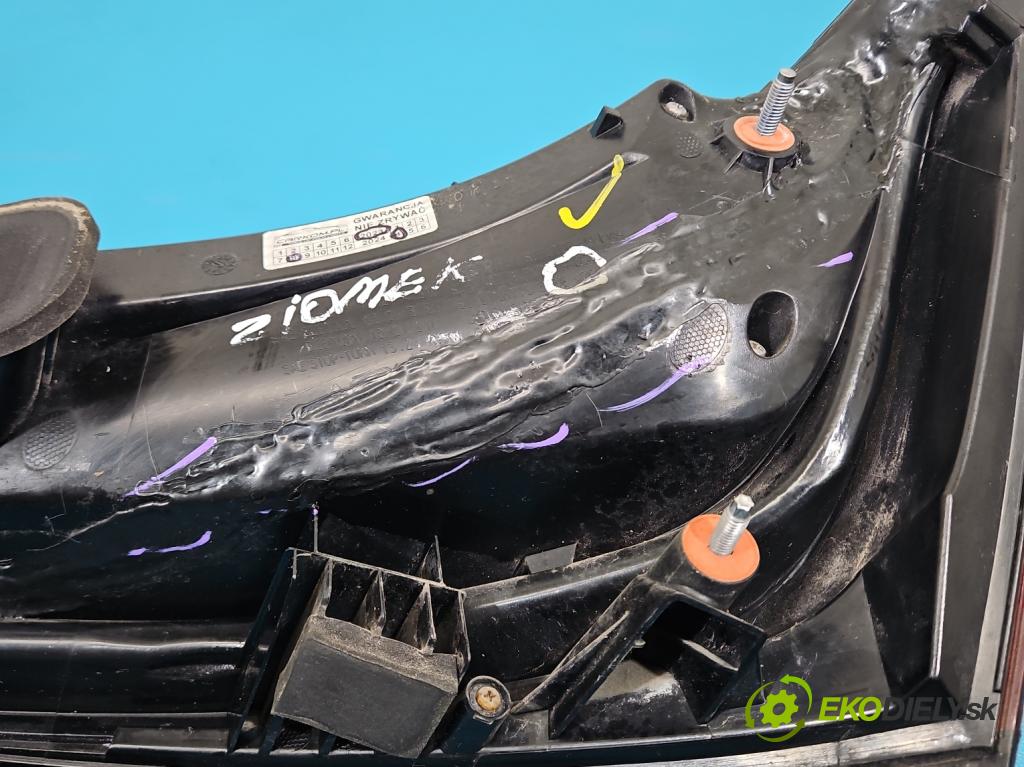 Audi Q5 2008-2016 2.0 TFSI 224 hp automatic 165 kW 1984 cm3 5- světlo zadní levé  (Klika dveří ostatní)