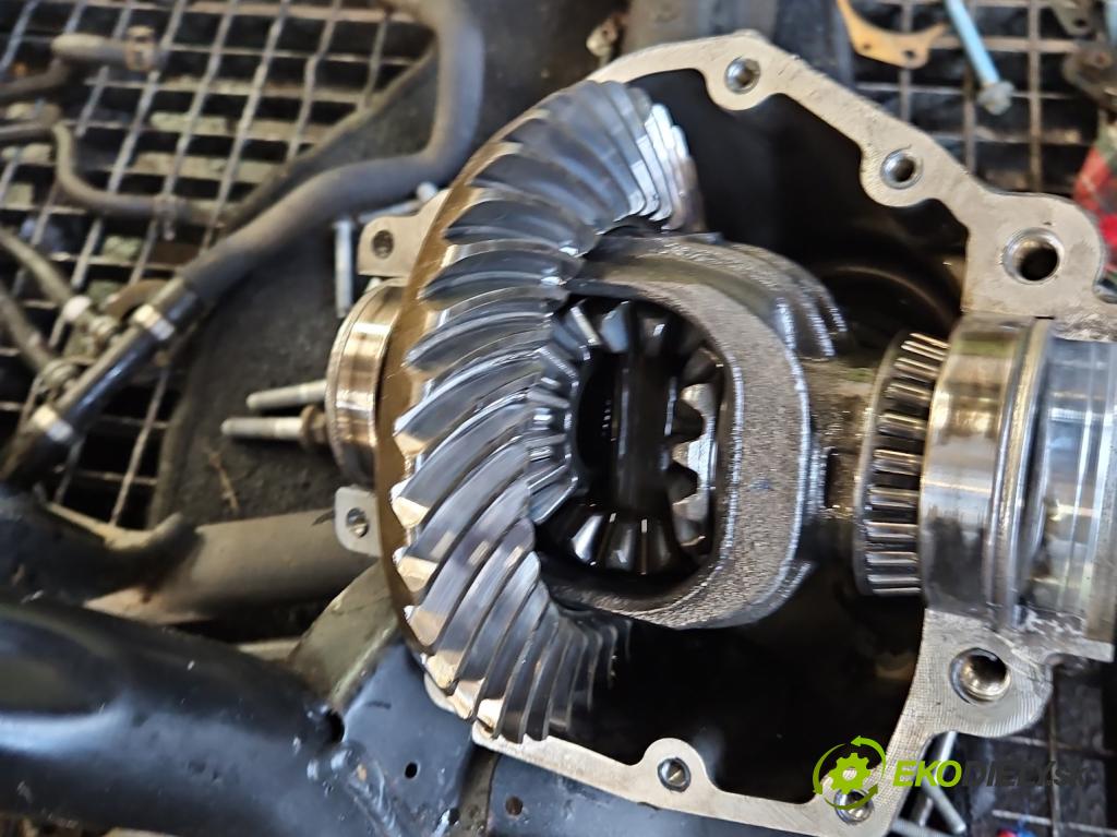 Mercedes ML W164 2005-2011 3.0 cdi 224 hp automatic 165 kW 2987 cm3 5- diferenciál přední