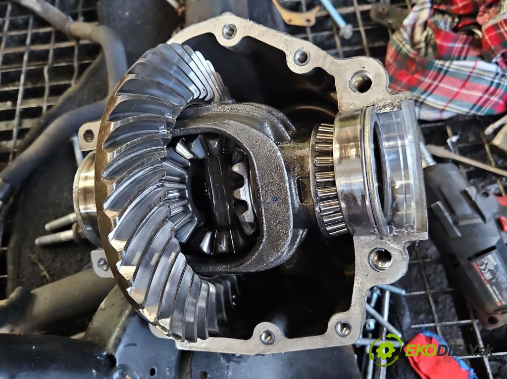 Mercedes ML W164 2005-2011 3.0 cdi 224 hp automatic 165 kW 2987 cm3 5- diferenciál přední