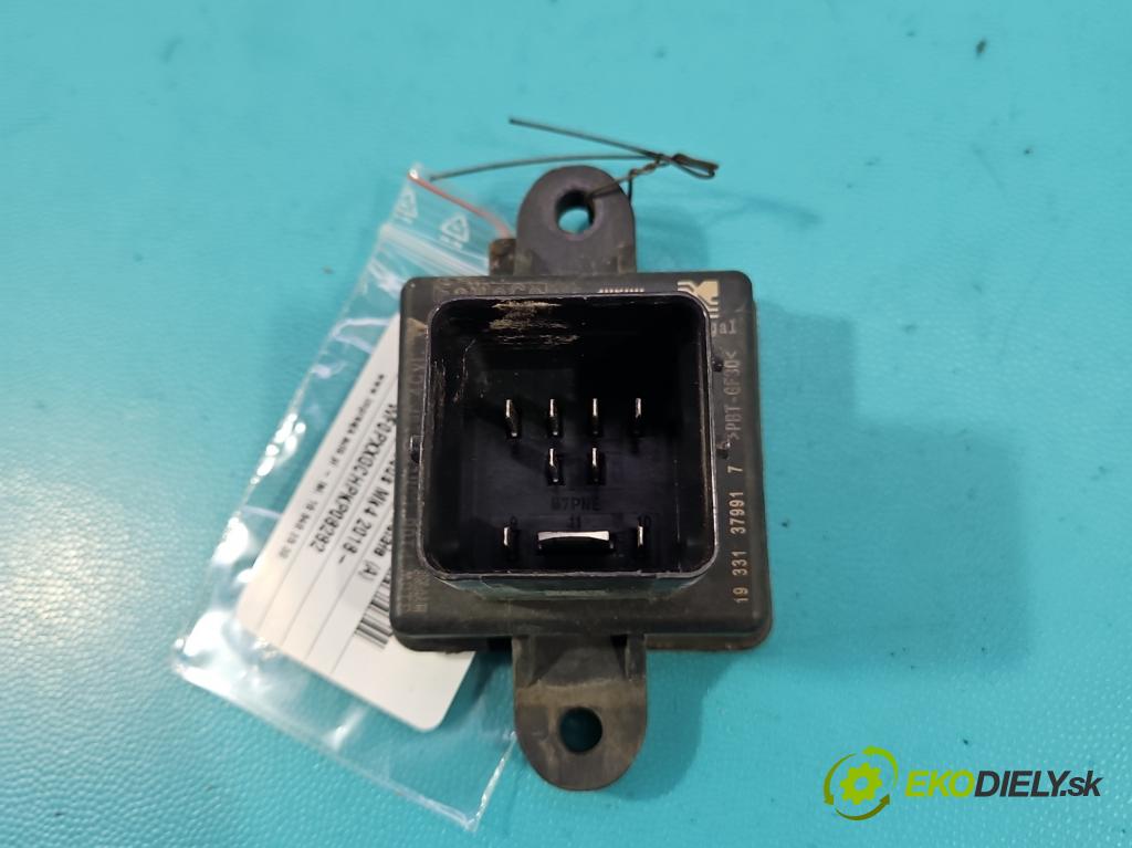 Ford Focus Mk4 2018- 1.5 TDCI 120 HP automatic 88 kW 1499 cm3 5- Relé: svíčky: zařicích: JX61-12B533 (Relé)