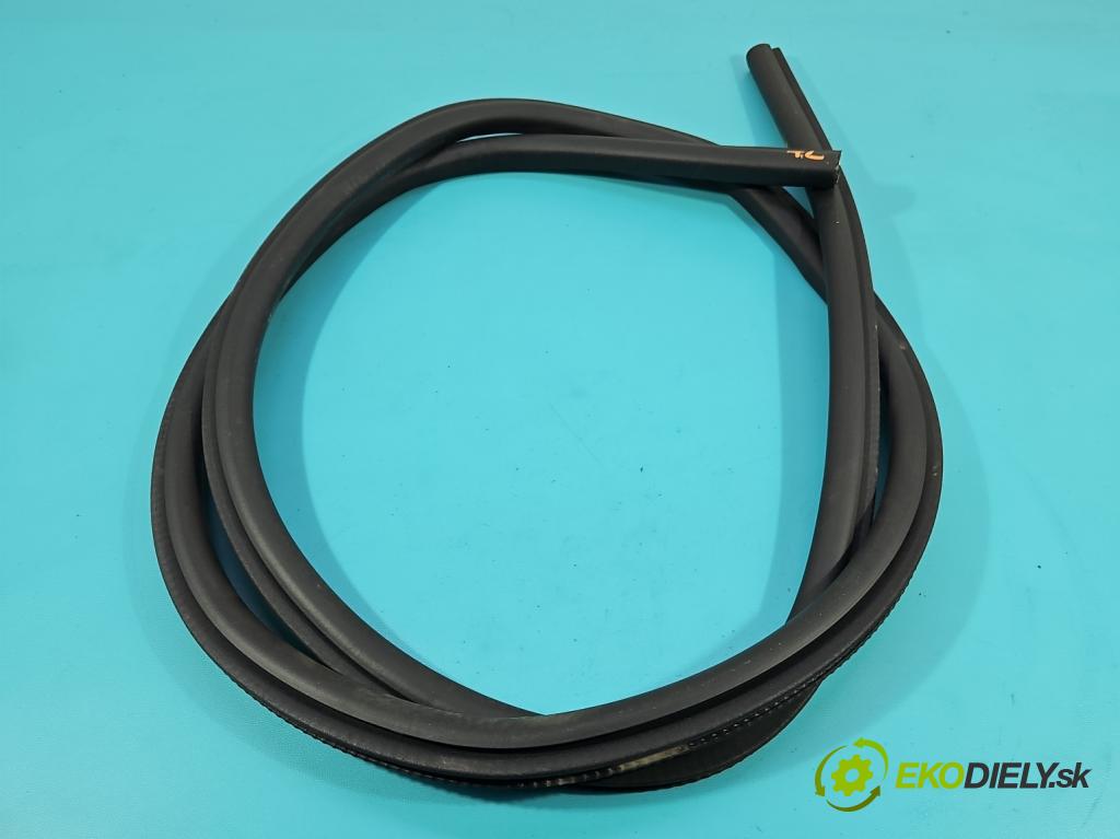 Ford Focus Mk4 2018- 1.5 TDCI 120 hp automatic 88 kW 1499 cm3 5- Těsnění: dveře zadní levé  (Karoserie ostatní)