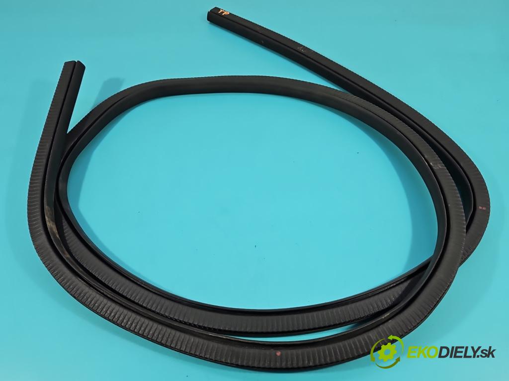 Ford Focus Mk4 2018- 1.5 TDCI 120 hp automatic 88 kW 1499 cm3 5- Těsnění: dveře zadní pravé  (Karoserie ostatní)