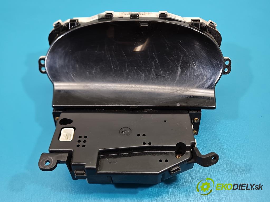 Toyota Yaris I 1999-2005 1.0 vvti 68 HP manual 50 kW 998 cm3 3- prístrojovka/ budíky 83800-52120 (Prístrojová doska)