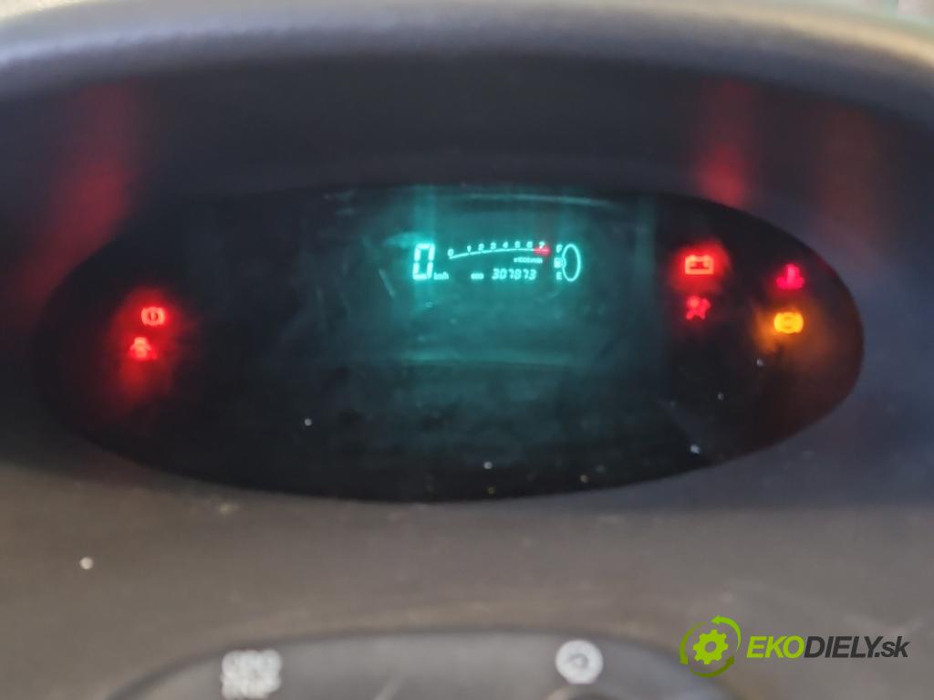 Toyota Yaris I 1999-2005 1.0 vvti 68 HP manual 50 kW 998 cm3 3- prístrojovka/ budíky 83800-52120 (Prístrojová doska)