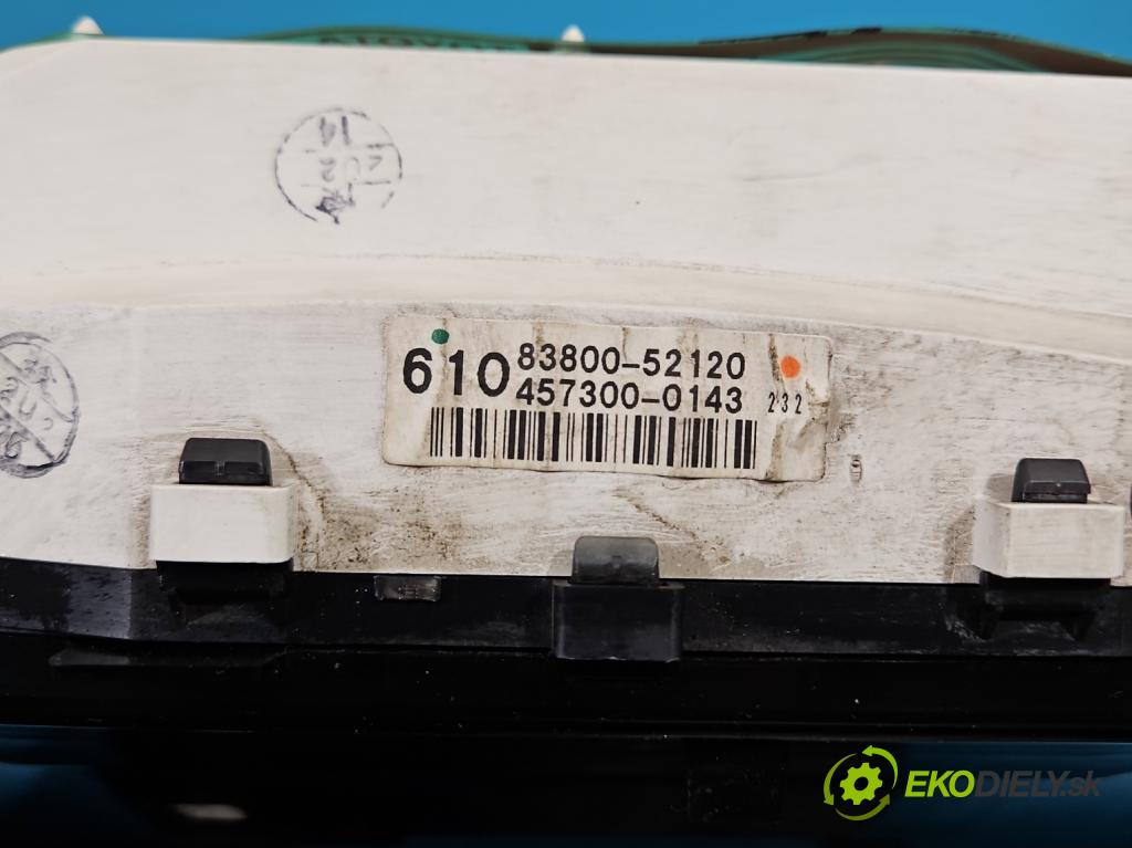 Toyota Yaris I 1999-2005 1.0 vvti 68 HP manual 50 kW 998 cm3 3- prístrojovka/ budíky 83800-52120 (Prístrojová doska)