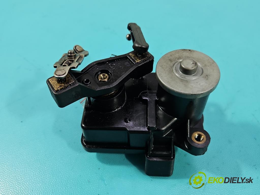 Mercedes ML W164 2005-2011 3.0 cdi 224hp automatic 165 kW 2987 cm3 5- Ovladač: klapky: kolektor A6421500494Q2 (Motorček ostatné)