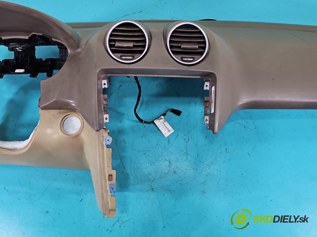 Mercedes ML W164 2005-2011 3.0 cdi 224 hp automatic 165 kW 2987 cm3 5- kokpit,přistrojova deska