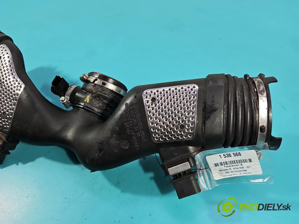 Mercedes ML W164 2005-2011 3.0 cdi 224hp automatic 165 kW 2987 cm3 5- průtokoměr: A6420943497 (Váha vzduchu)