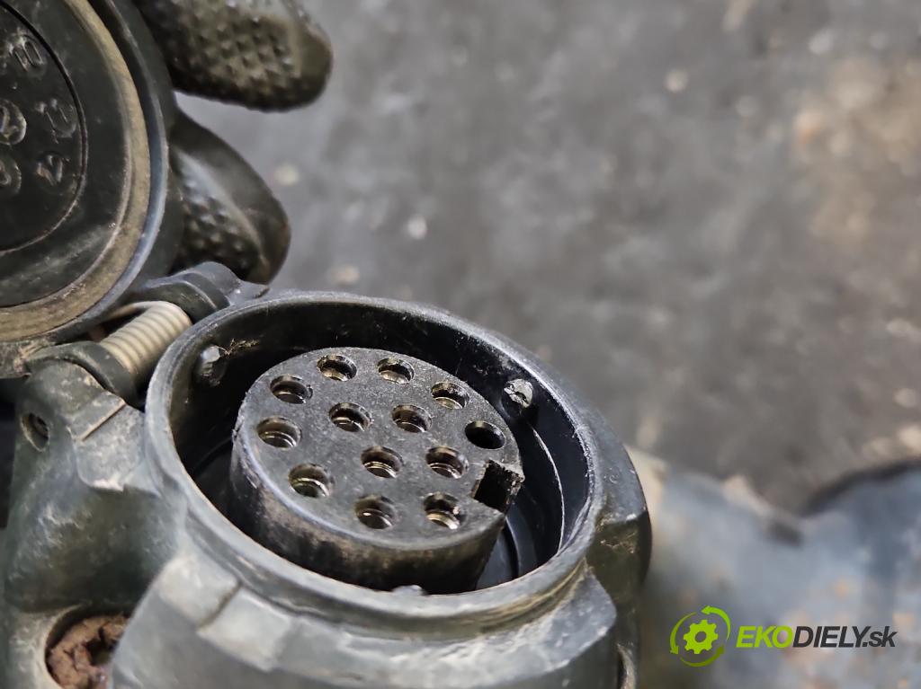 Mercedes ML W164 2005-2011 3.0 cdi 224 hp automatic 165 kW 2987 cm3 5- oko tažné  (Tažné zařízení)