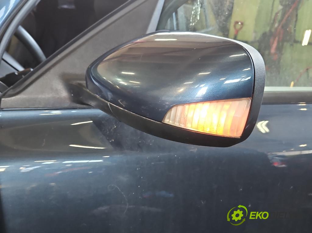 Volvo V50 2.0d 136 HP manual 100 kW 1997 cm3 5- zrkadlo ľavé  (Kľučka dverí ostatné)