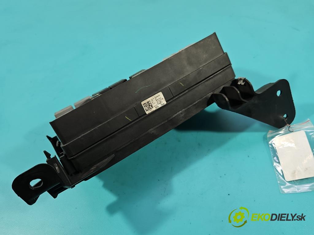 Mercedes ML W164 2005-2011 3.0 cdi 224 hp automatic 165 kW 2987 cm3 5- skříňka pojistková A1645402372 (Pojistková skříňka)