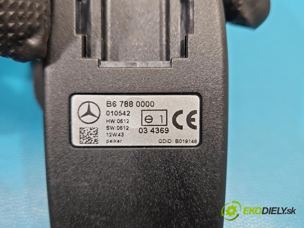 Mercedes ML W164 2005-2011 3.0 cdi 224hp automatic 165 kW 2987 cm3 5- riadiaca jednotka ostatné B67880000