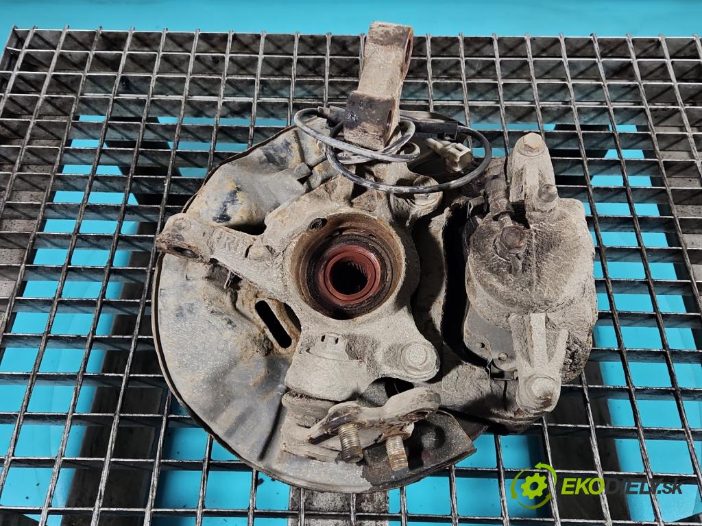 Toyota Avensis II T25 2003-2008 2.0 d4d 116 hp manual 85 kW 1995 cm3 4- náboj levé  (Náboj kola)