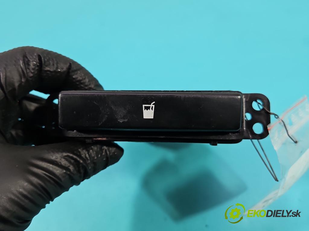 Toyota Avensis II T25 2003-2008 2.0 d4d 116 HP manual 85 kW 1995 cm3 4- Rukojeť: na nápoje: MT3509 (Držiak (úchyt) na nápoje)