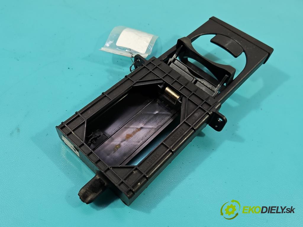 Toyota Avensis II T25 2003-2008 2.0 d4d 116 HP manual 85 kW 1995 cm3 4- Rukojeť: na nápoje: MT3509 (Držiak (úchyt) na nápoje)