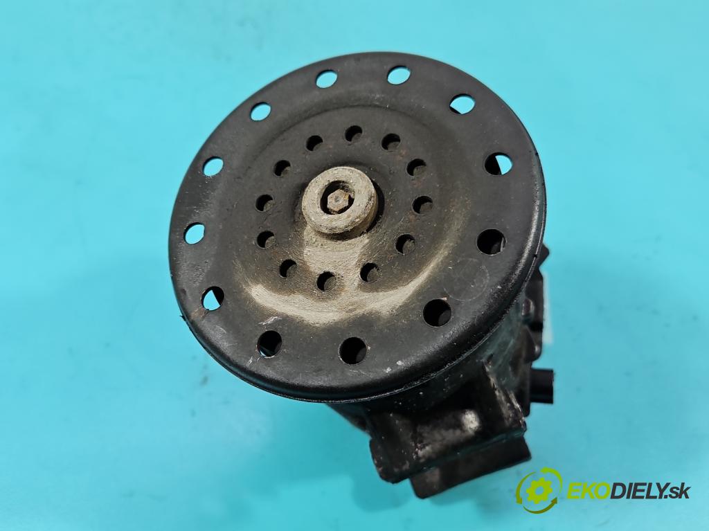 Toyota Avensis II T25 2003-2008 2.0 d4d 116 HP manual 85 kW 1995 cm3 4- Kompresor: klimatizácie 447220-9752 (Kompresor klimatizácie)