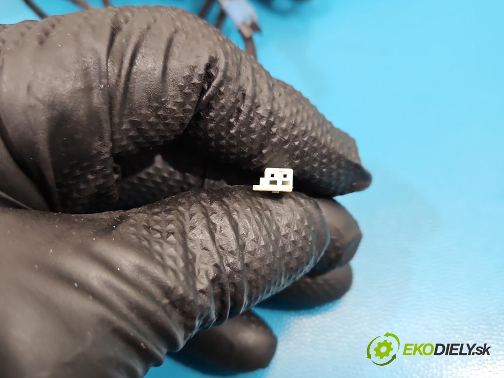 Bmw X6 E71 2007–2014 3.0d 306KM automatic 225 kW 2993 cm3 5- rukoväť predné ľavé mimo: 777 (Kľučka dverí vonkajšia predná ľavá)