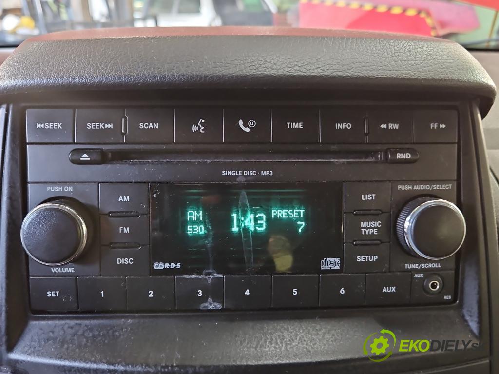 Dodge Caravan V 2007-2020 3.3 V6 178HP: automatic 131 kW 3301 cm3 5- Radio originál P05064411AE