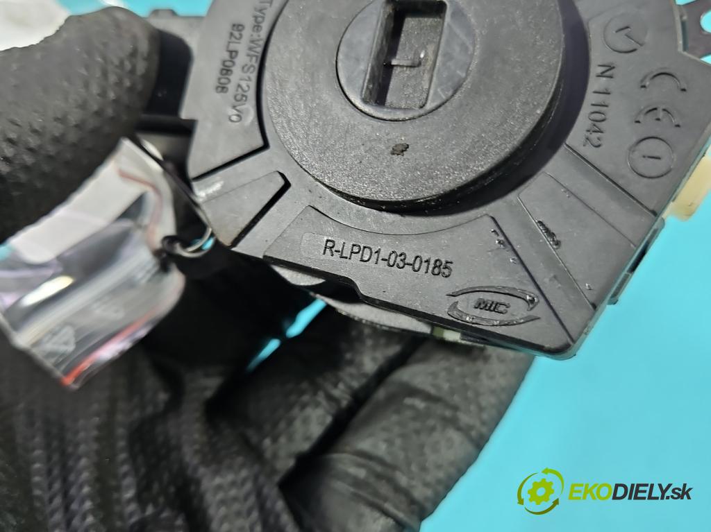 Volvo V50 2.0d 136 HP manual 100 kW 1997 cm3 5- Spínačka  (Spínacia skrinka)