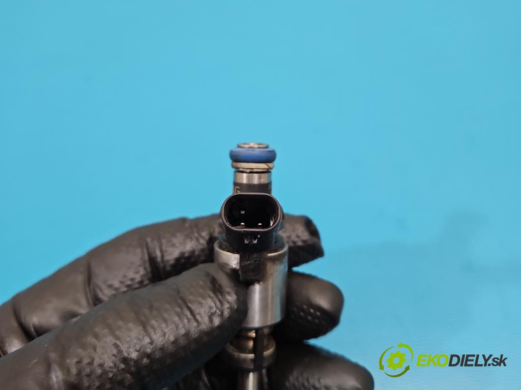 Vw Passat B7 2010-2014 2.0 TSI 211KM automatic 155 kW 1984 cm3 5- vstrek 06H906036G (Vstrekovač paliva)