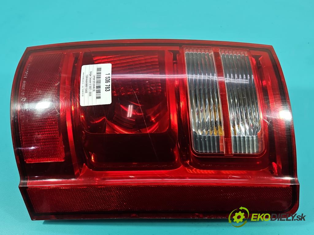 Dodge Caravan V 2007-2020 3.3 V6 178HP: automatic 131 kW 3301 cm3 5- svetlo / reflektor zadné pravé  (Kľučka dverí ostatné)