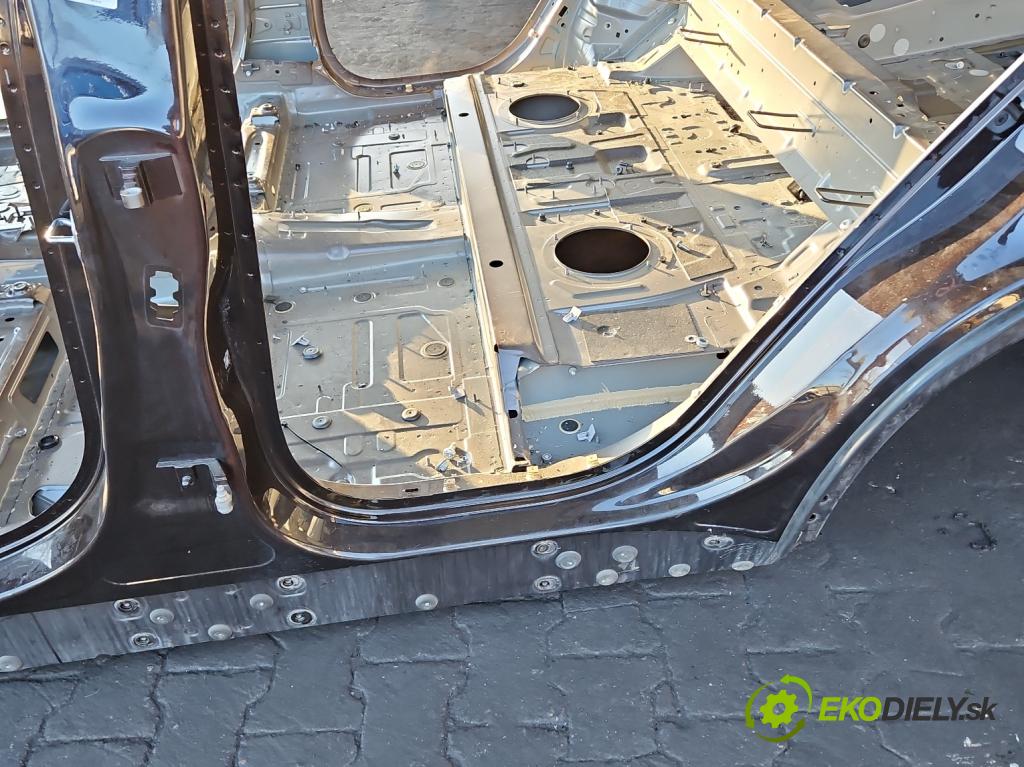 Bmw X5 F15 2013-2018 3.0d 258 hp automatic 190 kW 2993 cm3 5- práh levý  (Karoserie ostatní)