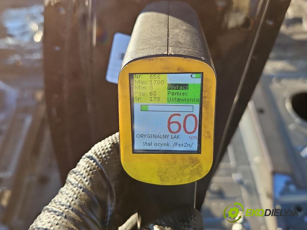 Bmw X5 F15 2013-2018 3.0d 258 hp automatic 190 kW 2993 cm3 5- práh levý  (Karoserie ostatní)