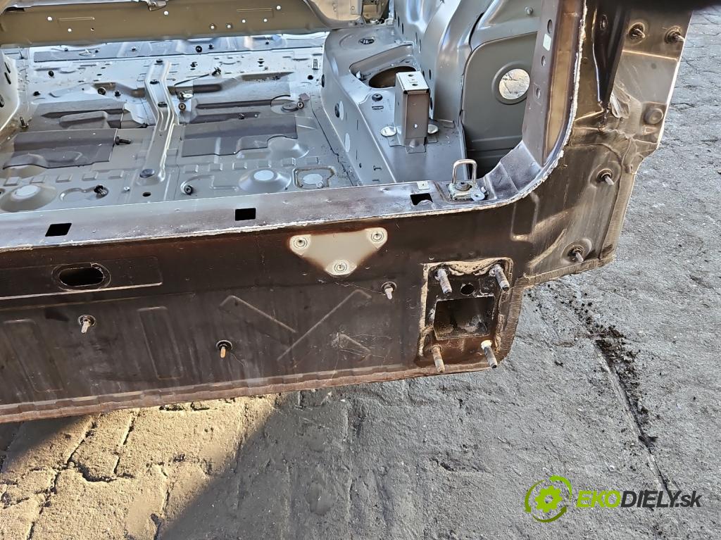 Bmw X5 F15 2013-2018 3.0d 258 HP automatic 190 kW 2993 cm3 5- pas zadní: