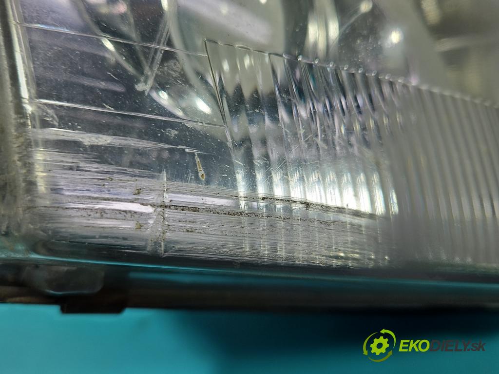 Vw Passat B5 1995-2005 1.9 tdi 110 HP manual 81 kW 1896 cm3 5- Reflektor: pravý  (Svetlo predné pravé)