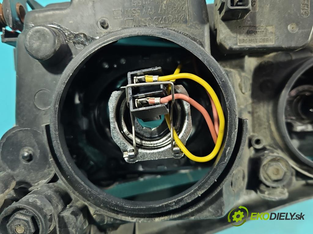 Vw Passat B5 1995-2005 1.9 tdi 110 HP manual 81 kW 1896 cm3 5- Reflektor: pravý  (Svetlo predné pravé)