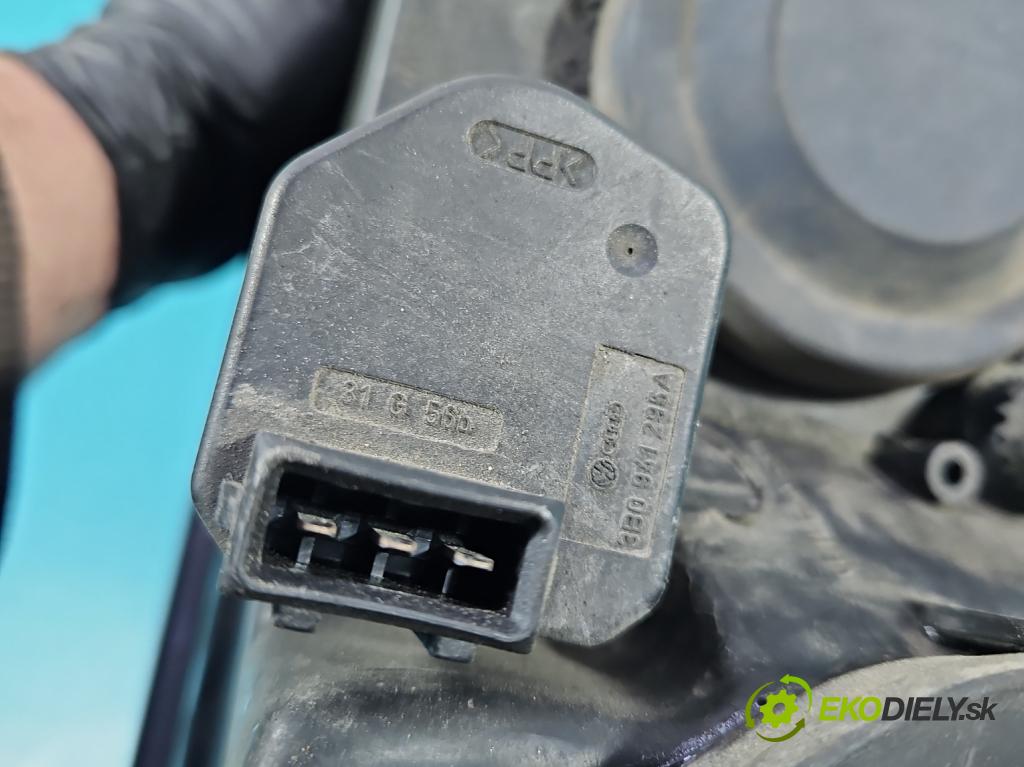 Vw Passat B5 1995-2005 1.9 tdi 110 HP manual 81 kW 1896 cm3 5- Reflektor: pravý  (Svetlo predné pravé)