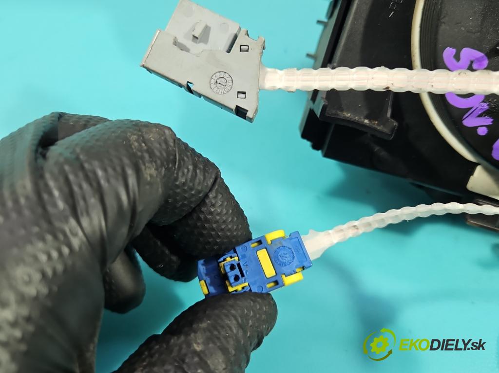 Peugeot 307 2.0 hdi 107 HP manual 79 kW 1997 cm3 5- prepínač komplex: 96605656XT (Prepínacie páčky pod volantom)