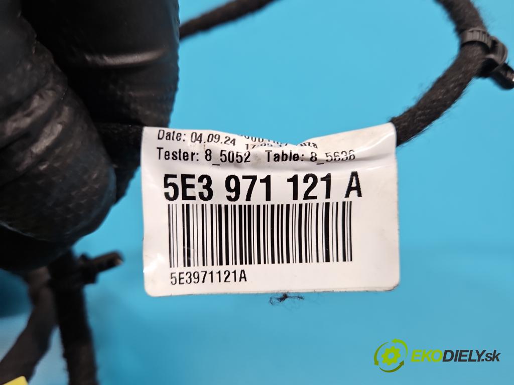 Skoda Octavia IV 2019- 1.5 TSI 150 HP automatic 110 kW 1498 cm3 5- Zväzok: dvere predné pravých 5E3971121A