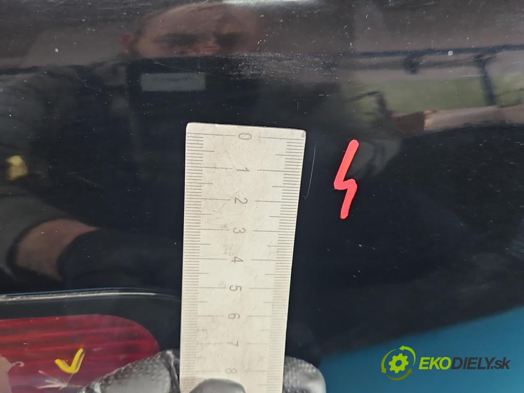 Audi A6 C5 1997-2004 2.4 v6 170 hp manual 125 kW 2393 cm3 4- zadní kufrové dveře  (Zadní kapota (kufr))