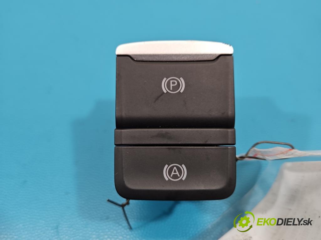 Skoda Octavia IV 2019- 1.5 TSI 150 HP automatic 110 kW 1498 cm3 5- prepínač brzda: ručný 5E4927225B (Prepínacie páčky pod volantom)