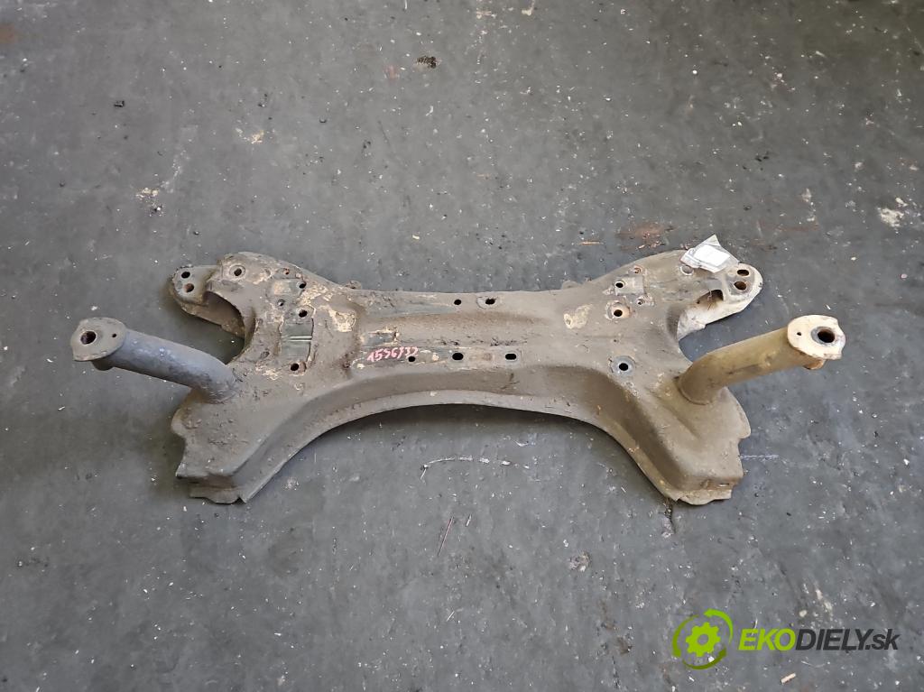 Toyota Yaris I 1999-2005 1.0 vvti 68 HP manual 50 kW 998 cm3 3- výstuha motora 