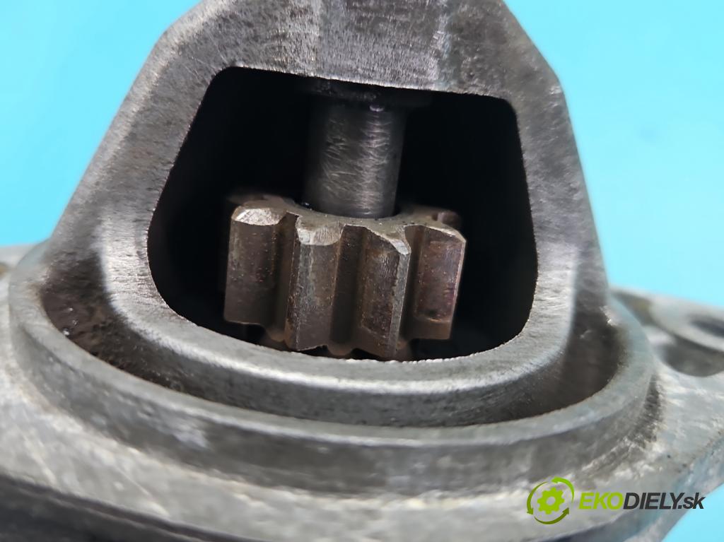 Toyota Yaris I 1999-2005 1.0 vvti 68 HP manual 50 kW 998 cm3 3- štartér  (Štartér)