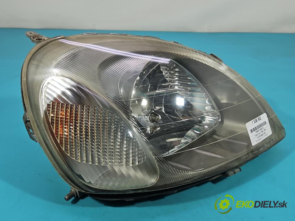 Toyota Yaris I 1999-2005 1.0 vvti 68 HP manual 50 kW 998 cm3 3- Reflektor: pravý  (Svetlo predné pravé)